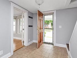 1387 Wood Ave, Bridgeport, Ct 06604 in Bridgeport, CT (Photo 2 of 12)