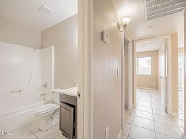 4050 S 44th Way, Phoenix, Az 85040 in Phoenix, AZ (Photo 7 of 9)