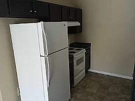 Adorable 3 Bedroom Home in Indianapolis, IN (Photo 8 of 12)