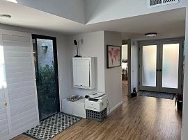 Exclusive 2bedroom in Cathedral City, CA (Photo 3 of 10)