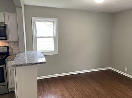 925 E Holt Ave, Milwaukee, Wi 53207 in Milwaukee, WI (Photo 10 of 12)