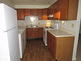 Lovely 2 Bedroom House ?? at 47374 in (318) 891-1893 in Richmond, IN (Photo 6 of 12)