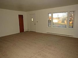 Lovely 2 Bedroom House ?? at 47374 in (318) 891-1893 in Richmond, IN (Photo 7 of 12)