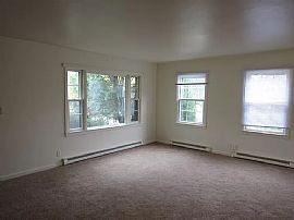 Lovely 2 Bedroom House ?? at 47374 in (318) 891-1893 in Richmond, IN (Photo 9 of 12)