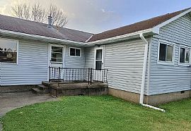 420 Dodge Ave, Williamstown, Wv 26187 in Williamstown, WV (Photo 10 of 12)