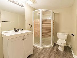 2506 135th St, Urbandale, Ia 50323yes  in Urbandale, IA (Photo 8 of 11)