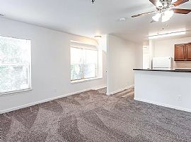 Apartment For Rent in Detroit, MI (Photo 7 of 11)