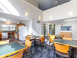 Apartment For Rent in Detroit, MI (Photo 8 of 11)