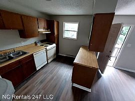 1 Bed, 584 Sqft, $600, 2401 Markwood Ln, Winston Salem, Nc 2710 in Winston Salem, NC (Photo 4 of 4)