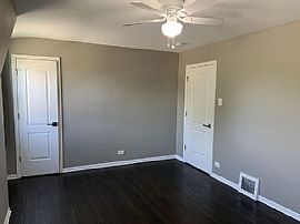 9300 S Francisco Ave, Evergreen Park, Il 60805 . Awesome House in Evergreen Park, IL (Photo 11 of 12)