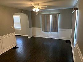 9300 S Francisco Ave, Evergreen Park, Il 60805 . Awesome House in Evergreen Park, IL (Photo 4 of 12)