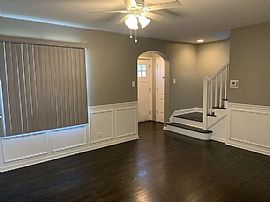 9300 S Francisco Ave, Evergreen Park, Il 60805 . Awesome House in Evergreen Park, IL (Photo 5 of 12)