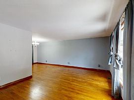 4217 Glen Oaks Dr, Crown Point, in 46307 . Peaceful House  in Crown Point, IN (Photo 2 of 11)