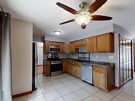 4217 Glen Oaks Dr, Crown Point, in 46307 . Peaceful House  in Crown Point, IN (Photo 5 of 11)