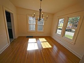 114 E Southern Dr, Bloomington, in 47401 . Nice House For Rent in Bloomington, IN (Photo 6 of 11)