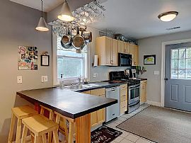 202 Middlebridge Rd, South Kingstown, Ri 02879 in South Kingstown, RI (Photo 4 of 12)