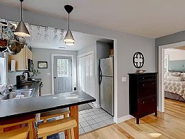 202 Middlebridge Rd, South Kingstown, Ri 02879 in South Kingstown, RI (Photo 5 of 12)