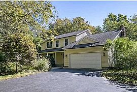 1240 Wordens Pond Rd, Charlestown, Ri 02813 in Charlestown, RI