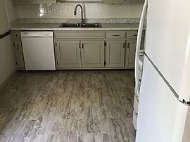 8715 W 72nd Ter, Merriam, Ks 66204 . Lovely House in Merriam, KS (Photo 3 of 9)