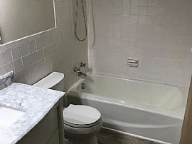 8715 W 72nd Ter, Merriam, Ks 66204 . Lovely House in Merriam, KS (Photo 6 of 9)