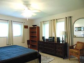 5203 108th St N, Saint Petersburg, Fl 33708 in Saint Petersburg, FL (Photo 6 of 8)