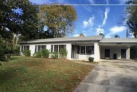 3330 Nw 27th Ave, Gainesville, Fl 32605 in Gainesville, FL