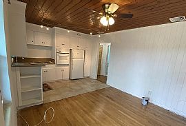 9192 Sunrise Dr, Lake Park, Fl 33403 in Lake Park, FL