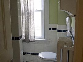 11 Dartmouth St, Newport, Ri 02840 in Newport, RI (Photo 10 of 12)