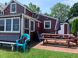 100 King Philip Ave, Bristol, Ri 02809 in Bristol, RI (Photo 11 of 12)