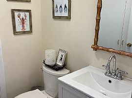 4 Lugent Ln, Bristol, Ri 02809 in Bristol, RI (Photo 5 of 12)