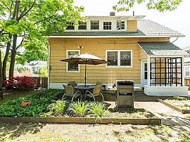 25 Wabun Ave, Providence, Ri 02908 in Providence, RI (Photo 12 of 12)