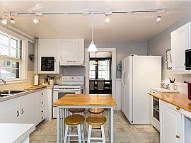 25 Wabun Ave, Providence, Ri 02908 in Providence, RI (Photo 6 of 12)