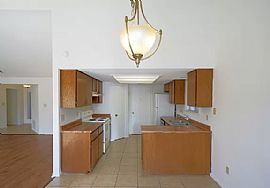 7230 Cooperbend 332 252 3521 in San Antonio, TX (Photo 4 of 7)