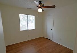 7230 Cooperbend 332 252 3521 in San Antonio, TX (Photo 5 of 7)