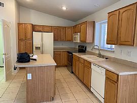 2472 E Kesler Ln, Chandler, Az 85225 in Chandler, AZ (Photo 3 of 9)