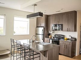 Avante Apartments, # 309a, 1601 N Jackson St, Milwaukee, Wi 532 in Milwaukee, WI (Photo 2 of 6)