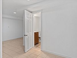 6614 Livingston Rd, Oxon Hill, Md 20745 . Spacious Great House in Oxon Hill, MD (Photo 10 of 11)