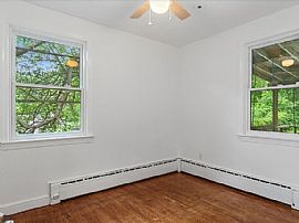 6614 Livingston Rd, Oxon Hill, Md 20745 . Spacious Great House in Oxon Hill, MD (Photo 11 of 11)