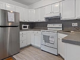 6614 Livingston Rd, Oxon Hill, Md 20745 . Spacious Great House in Oxon Hill, MD (Photo 8 of 11)