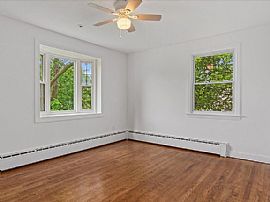 6614 Livingston Rd, Oxon Hill, Md 20745 . Spacious Great House in Oxon Hill, MD (Photo 9 of 11)