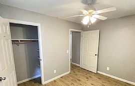 215 Beirne Ave Nw, Huntsville, Al 35801 in Huntsville, AL (Photo 6 of 11)