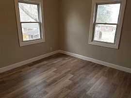 414 Pearl Harbor St, Bridgeport, Ct 06610 in Bridgeport, CT (Photo 2 of 4)