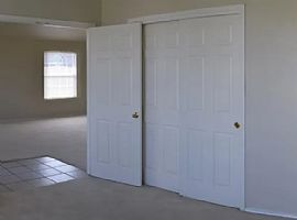 Charming 4 Bed, 2 Bath in Killeen, TX (Photo 3 of 6)