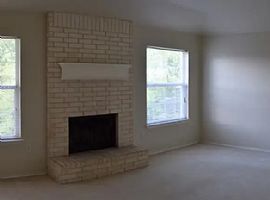 Charming 4 Bed, 2 Bath in Killeen, TX (Photo 6 of 6)