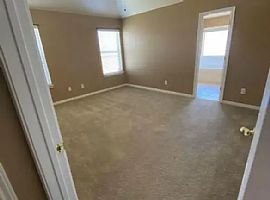 Charming 4 Bed, 2 Bath in Killeen, TX (Photo 6 of 6)