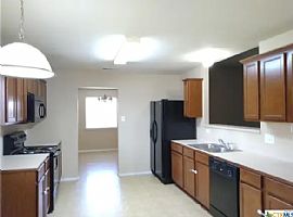 Charming 4bed, 2.5bath in Killeen, TX (Photo 2 of 6)