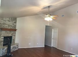 Charming 3 Bed, 2 Bath in Killeen, TX (Photo 2 of 6)