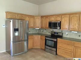 Charming 3 Bed, 2 Bath in Killeen, TX (Photo 4 of 6)