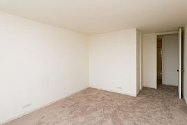 Homes For Rent in Chicago, IL (Photo 4 of 12)
