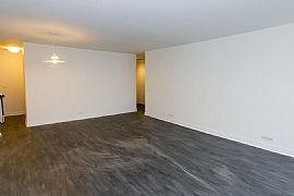 Homes For Rent in Chicago, IL (Photo 8 of 12)